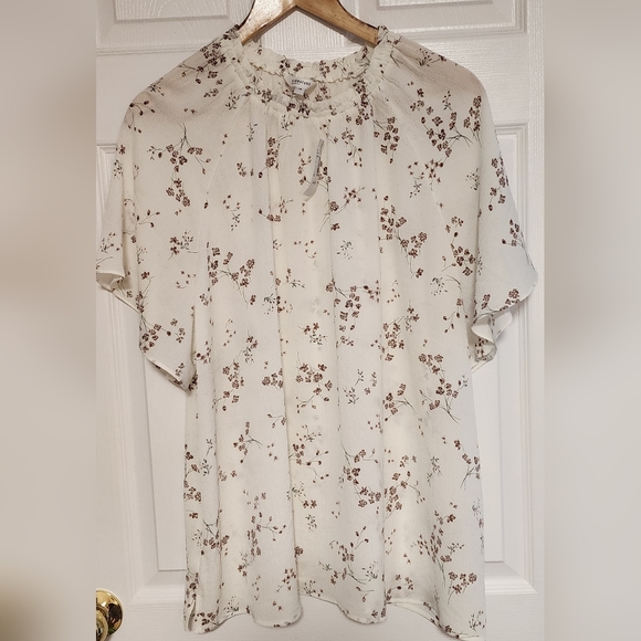 Reitmans Printed Mock-Neck Blouse with Flutter Sleeves, 2X, Multi coloured - Picture 6 of 7